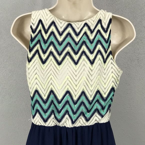 As U Wish Maxi Dress ~ Sz M ~ Blue ~ Long ~ Lined ~ Sleeveless ~ Chevron Top - Picture 4 of 7